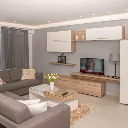 公寓 Apartman Ane - Beachfront