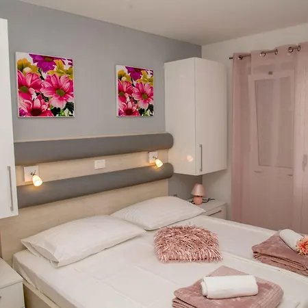 Apartmán Apartman Ane - Beachfront *